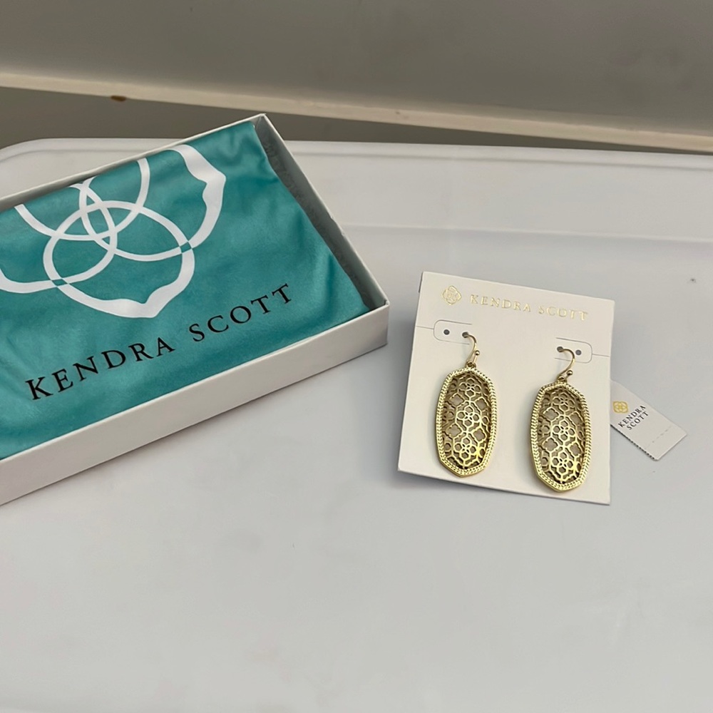 New Kendra Scott gold earrings